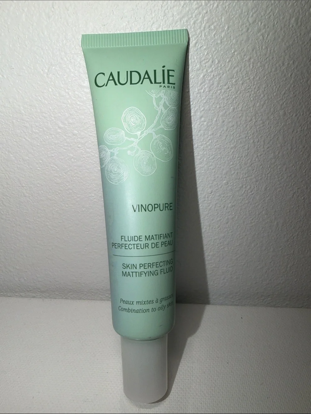 Caudalie Vinopure Skin Perfecting Mattifying Fluid  full size